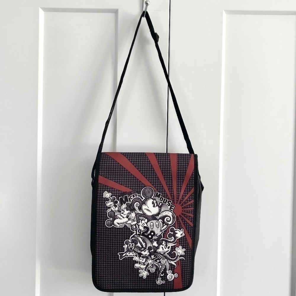 Disney, Bag, Pin Trading Bag, Disney, Mickey Mouse, Shoulder Bag, Good Condition